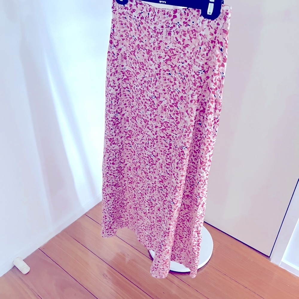 Floral Skirt - Size Medium - Picture 6 of 13